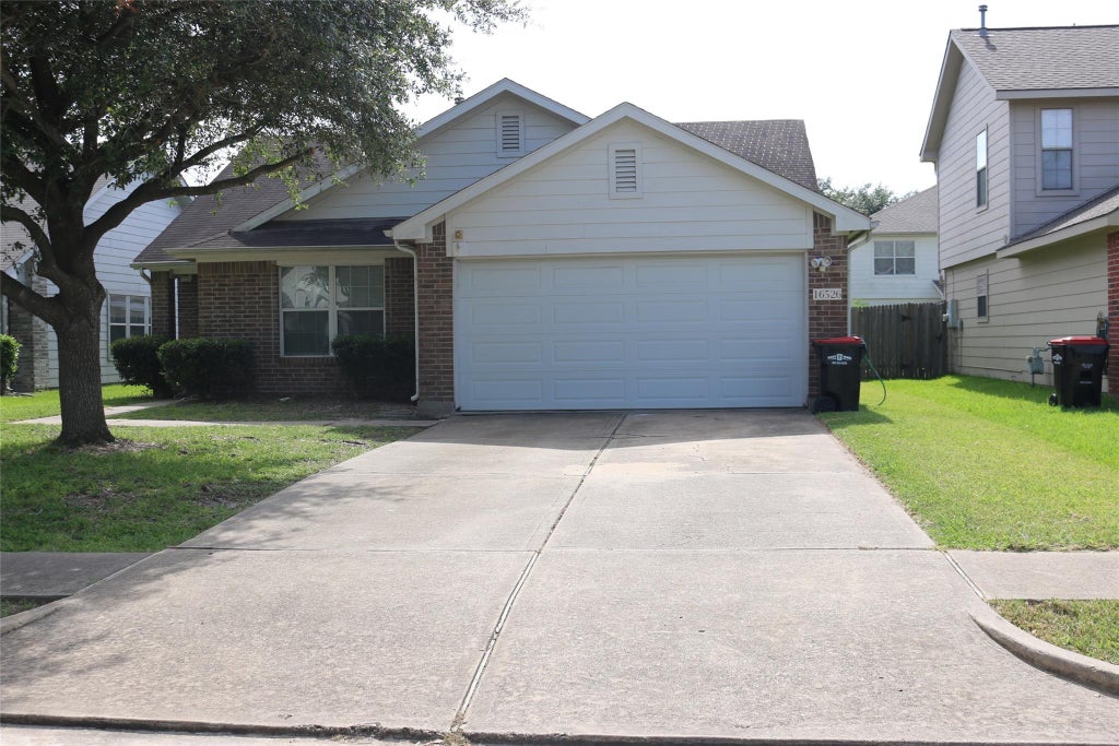 Photo of 16526 Eaglewood Shadows Drive, Sugar Land, TX 77498 (MLS # 56148558)