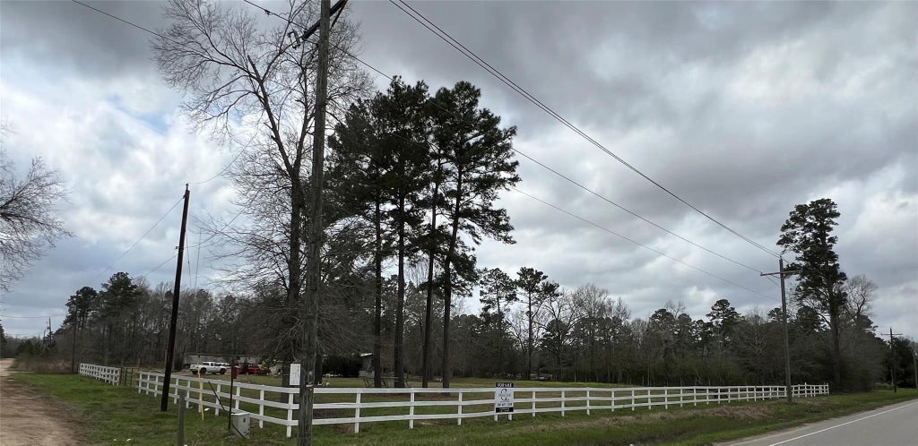 Photo of 7130 Fm 1010 Rd, Cleveland, TX 77327 (MLS # 20092042)