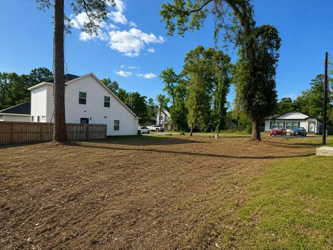 Photo of 16721 E Ivanhoe, Montgomery, TX 77316 (MLS # 87854874)