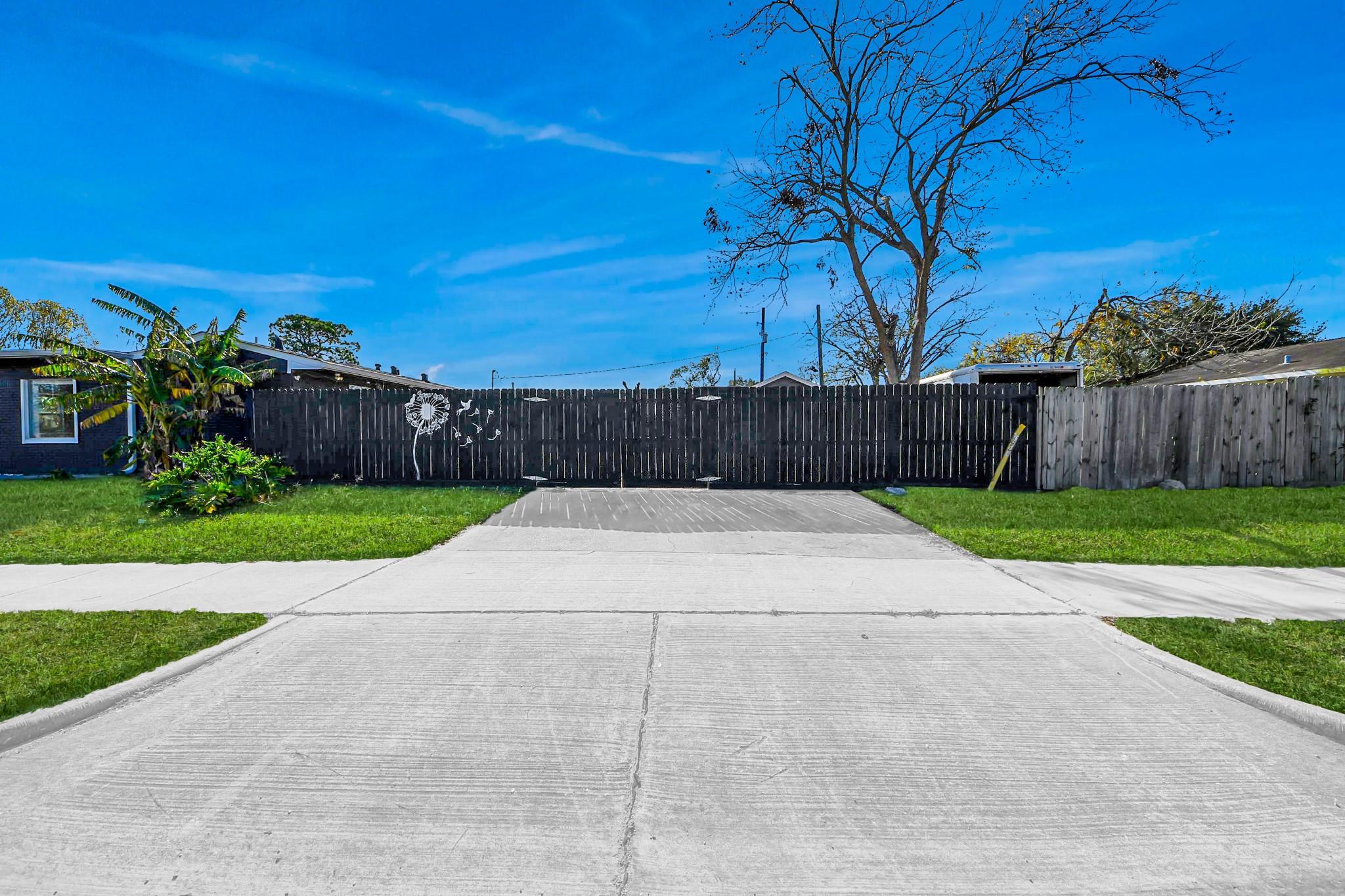 2102 Dewberry Lane