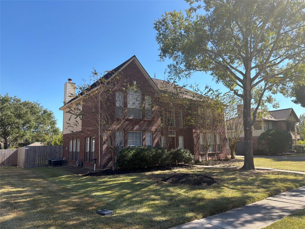 Photo of 1209 Twin Oaks Street, Friendswood, TX 77546 (MLS # 25172132)