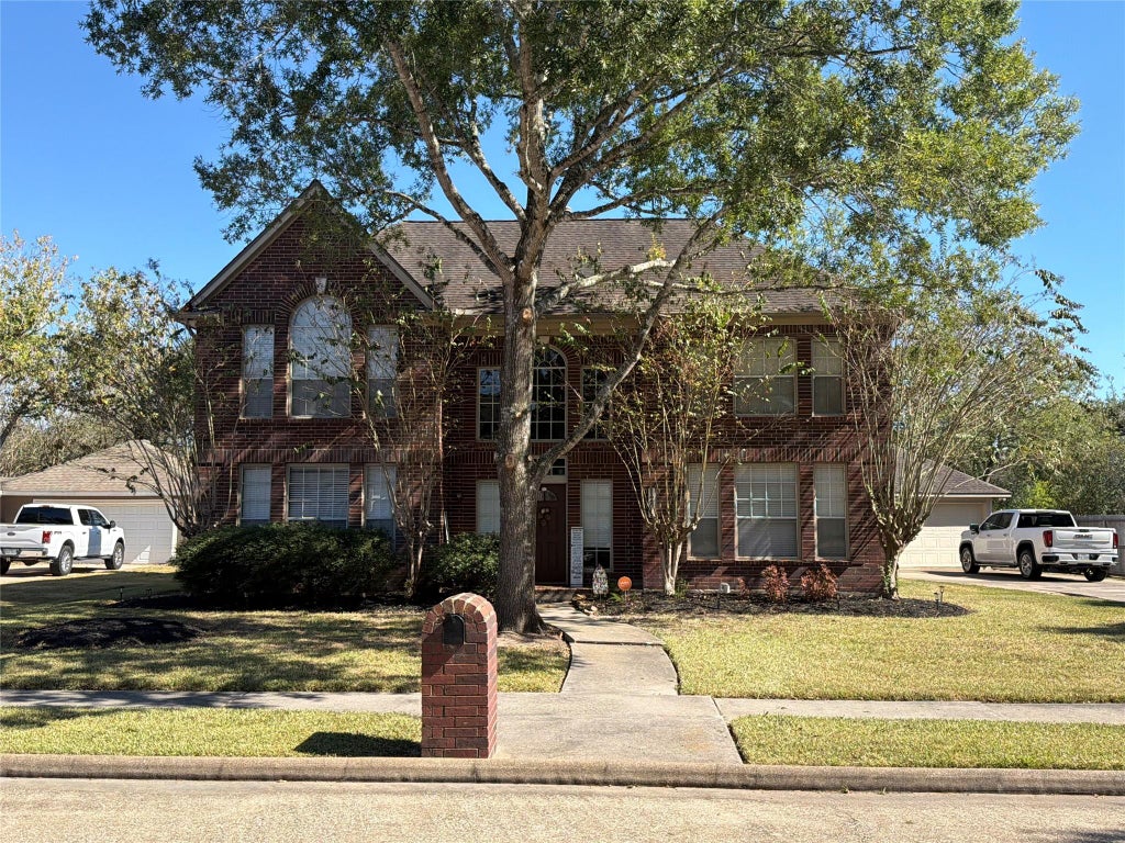 Photo of 1209 Twin Oaks Street, Friendswood, TX 77546 (MLS # 25172132)
