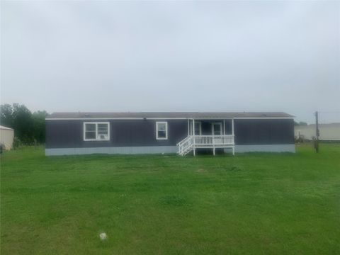 Photo of 710 Parkmoor Boulevard, Edna, TX 77957 (MLS # 59961829)