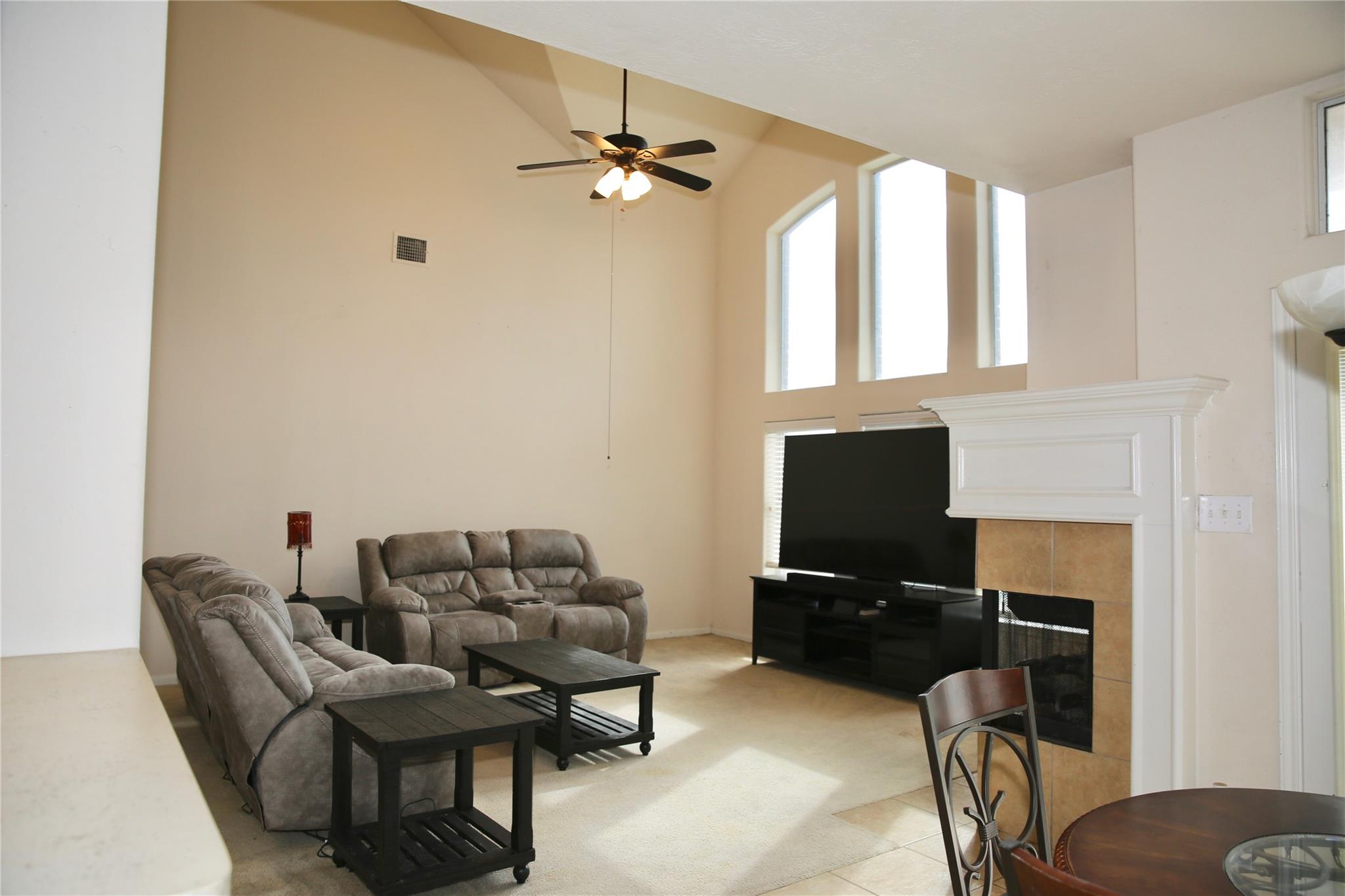 10426 Tree Hollow Circle