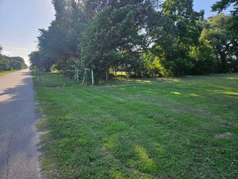 Vacant Land For Sale - 701 San Jacinto Avenue Ave<br/> Jefferson County, Port Arthur, TX 77642