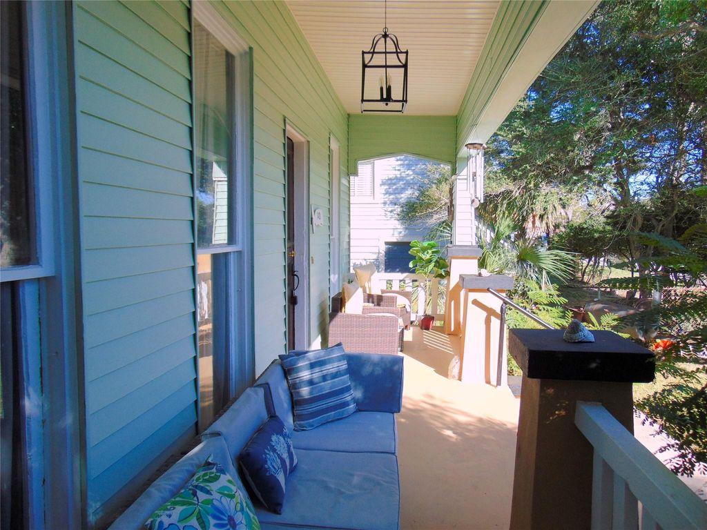 Photo of 3420 Avenue R Avenue, Galveston, TX 77550 (MLS # 16007628)