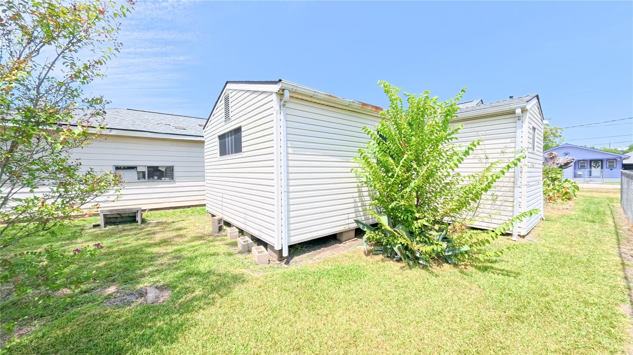 2116 Allen Lane