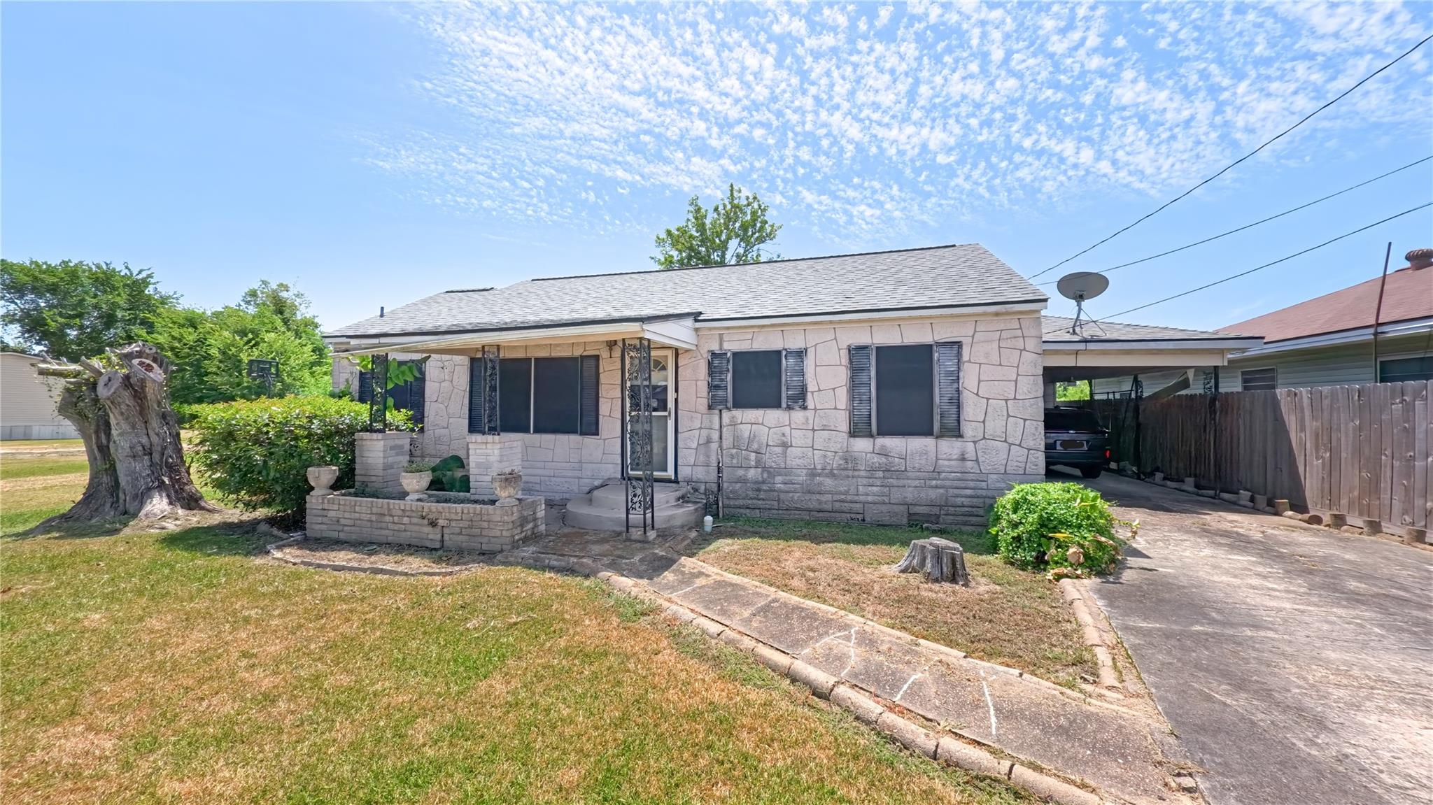 2116 Allen Lane