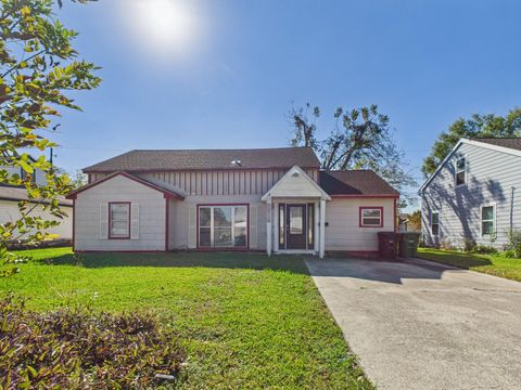 Photo of 3814 Luca Street, Houston, TX 77021 (MLS # 26584874)