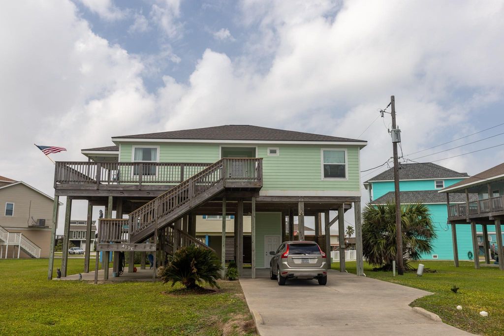 Photo of 4106 Temprano Dr, Galveston, TX 77554 (MLS # 83280984)