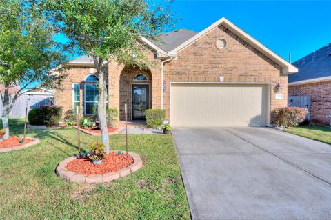 Photo of 203 Brookwood Park Lane, Dickinson, TX 77539 (MLS # 66735684)