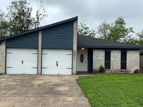 Photo of 1822 Eagle Drive, League City, TX 77573 (MLS # 45971227)