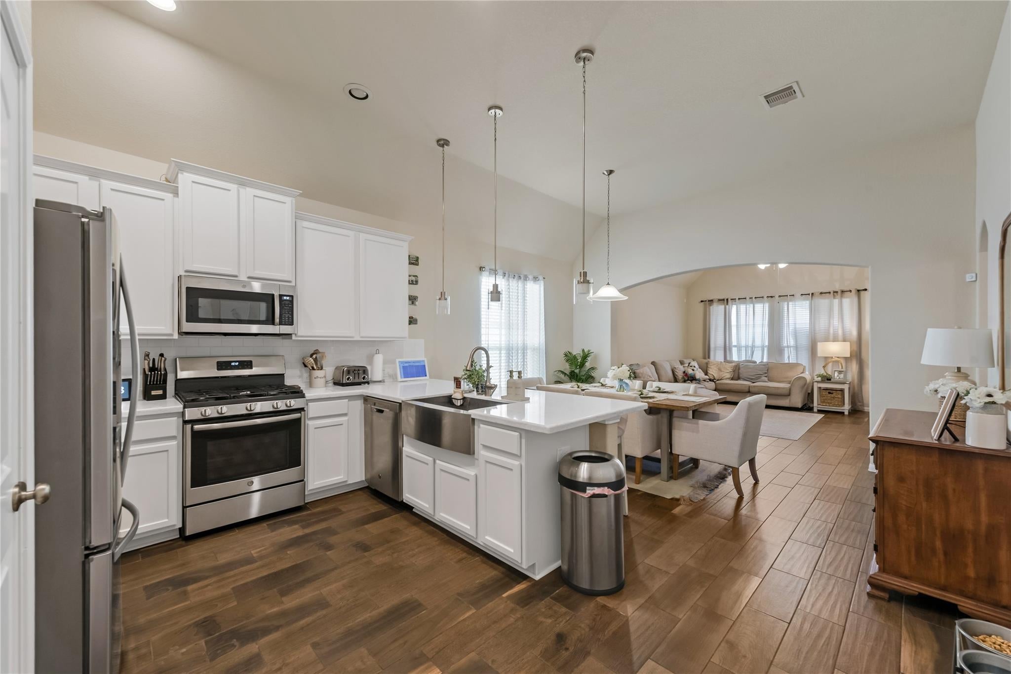 2726 Painted Sunrise Trail