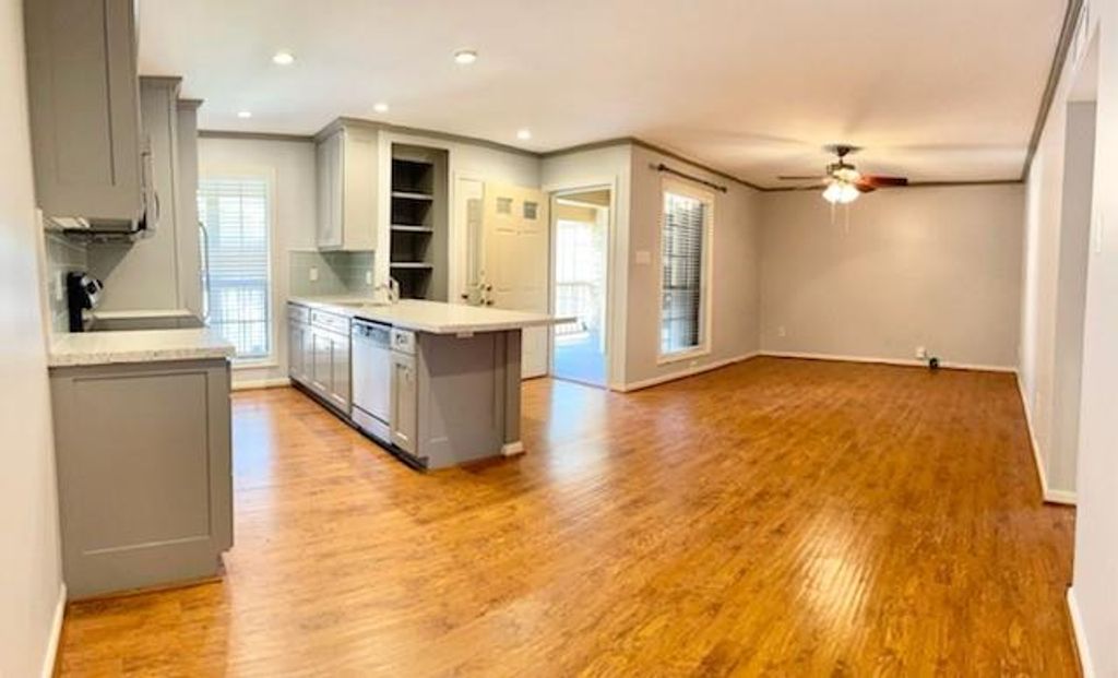 Photo of 1311 Antoine Drive #208, Houston, TX 77055 (MLS # 72751023)