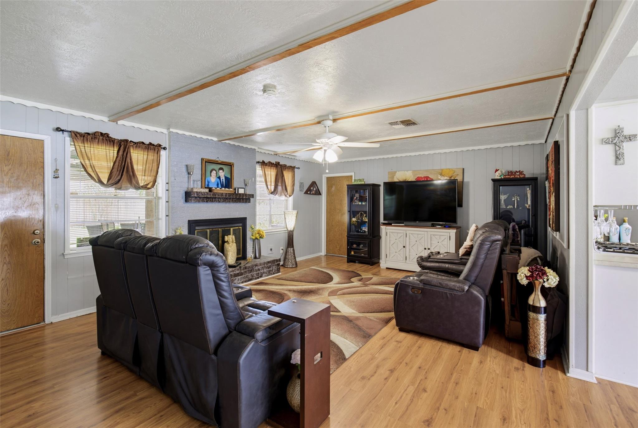1912 Winding Creek Drive