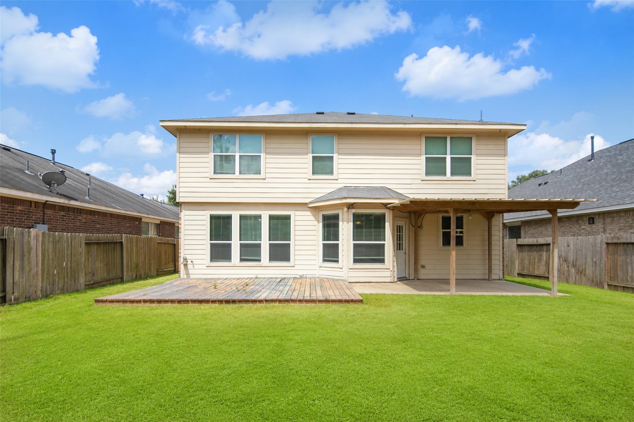 2910 Lakecrest Ridge Drive
