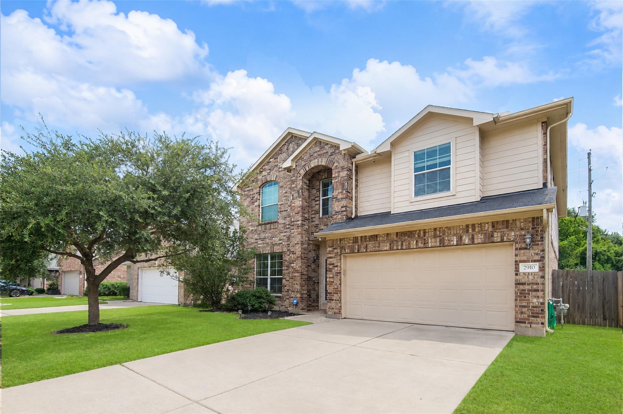 2910 Lakecrest Ridge Drive