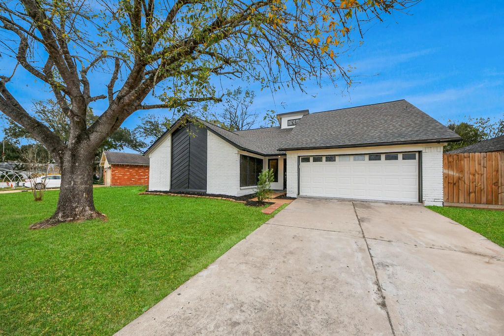 Photo of 718 Land Grant Drive, Richmond, TX 77406 (MLS # 67045697)