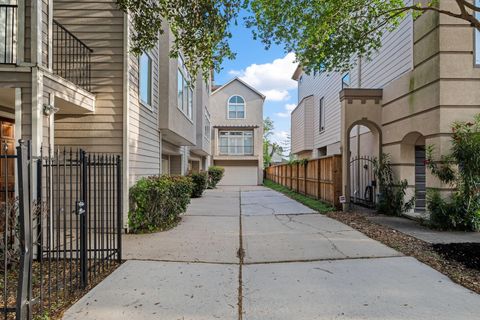 Photo of 5336 Petty Street #C, Houston, TX 77007 (MLS # 23358173)