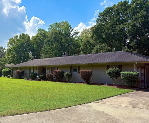 Apartment For Sale - 300 Bayou Drive<br/> Jefferson County, Beaumont, TX 77705