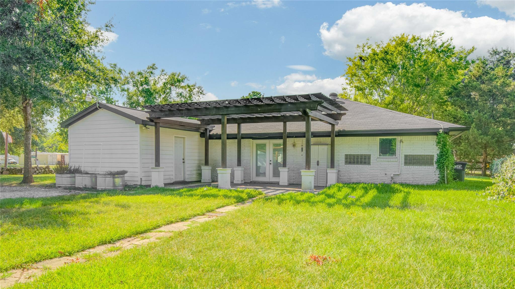 25203 Lakeview Road