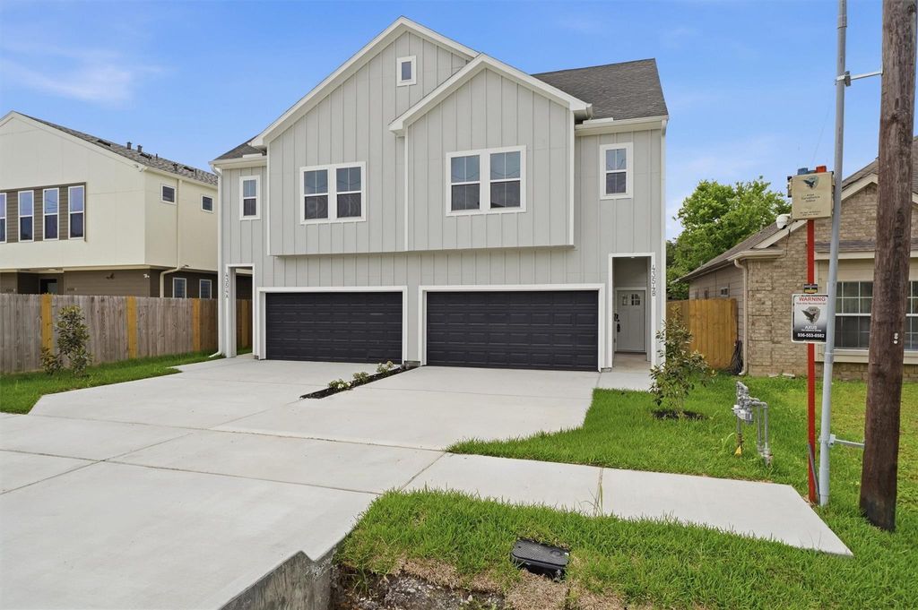 Photo of 4354 Clover Street #B, Houston, TX 77051 (MLS # 77665864)