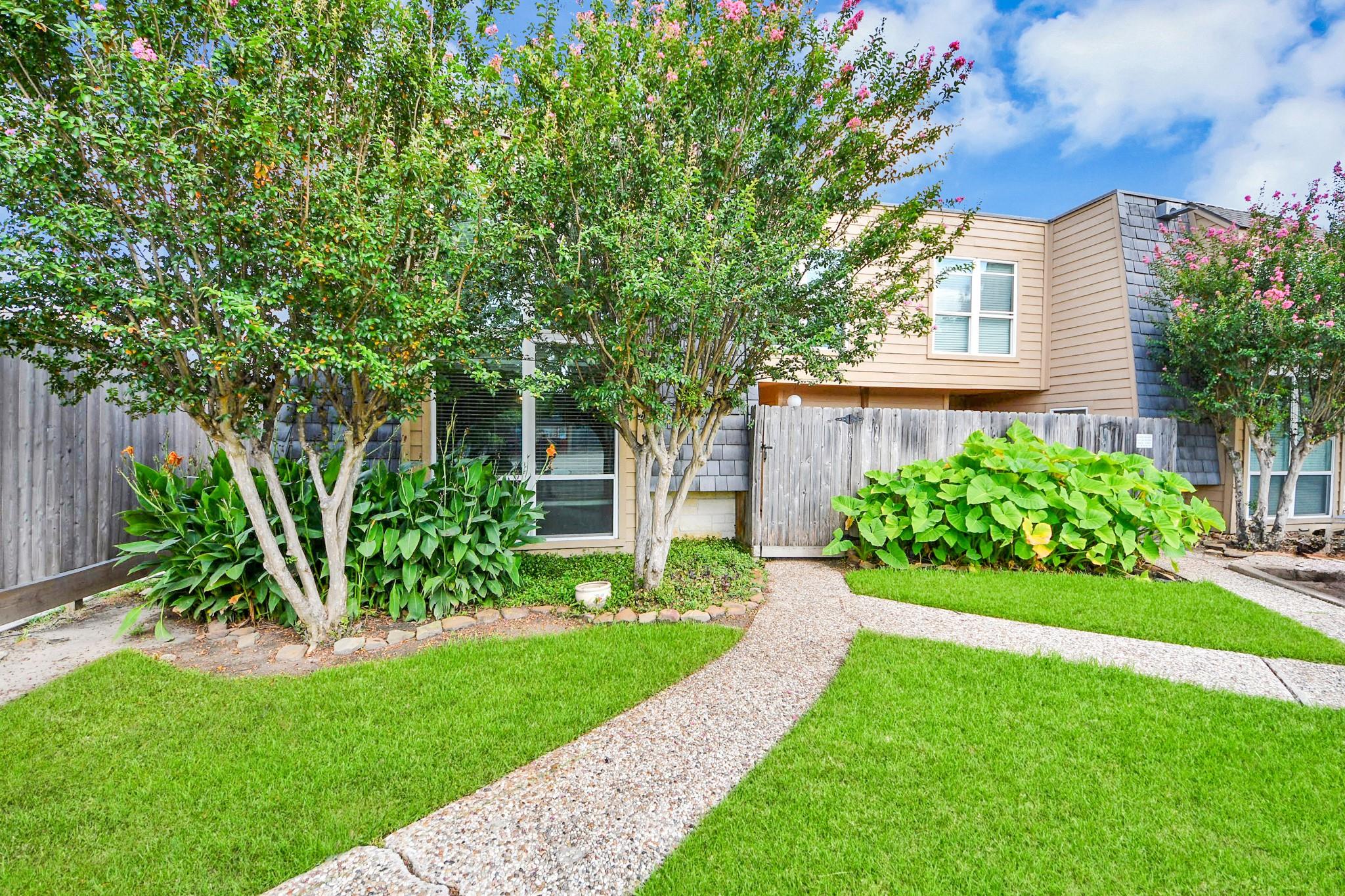 16120 Stuebner Airline Road 404