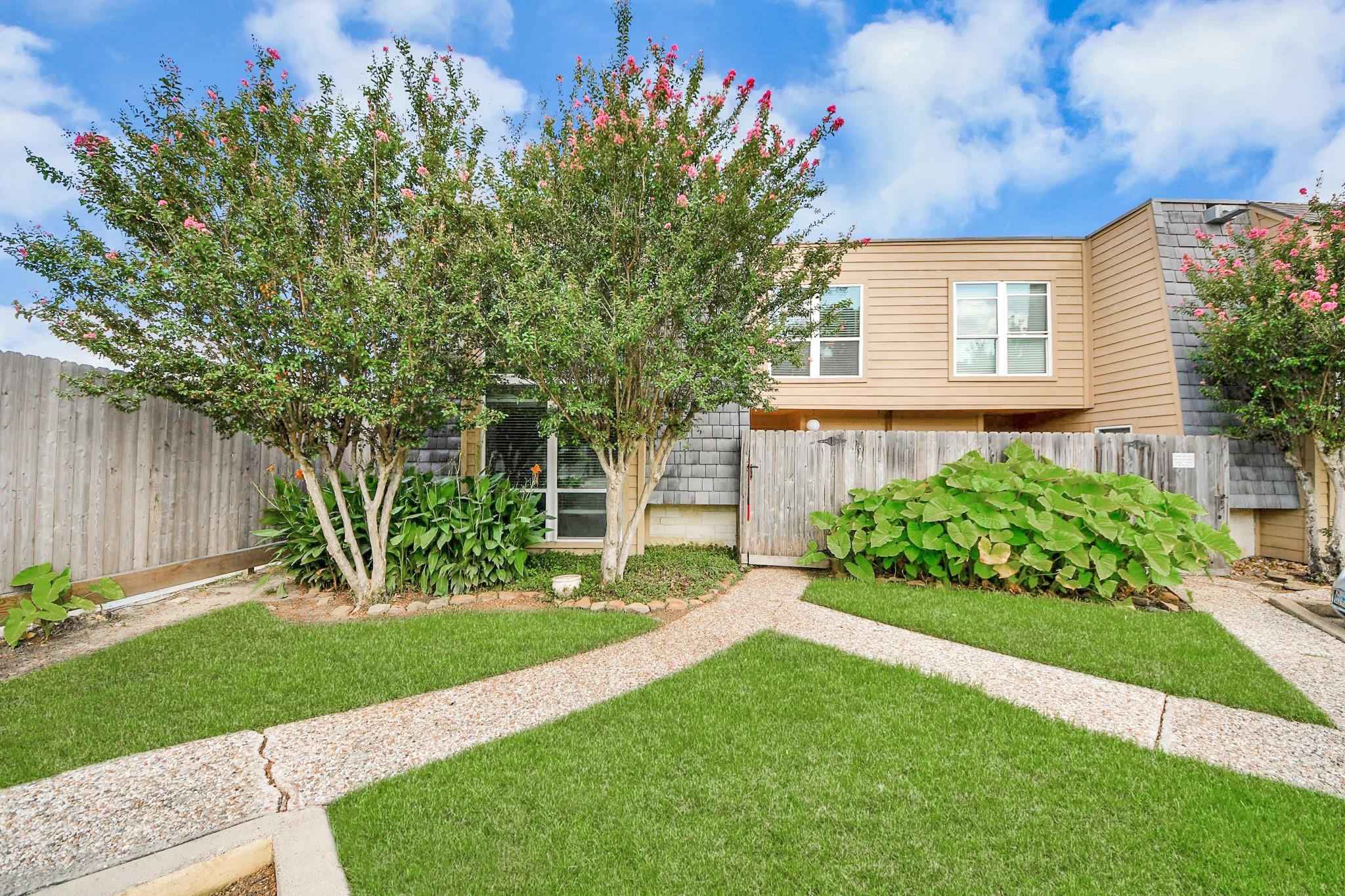 16120 Stuebner Airline Road 404