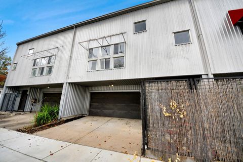 Tiny photo for 1428 Bailey Street, Houston, TX 77019 (MLS # 14109846)