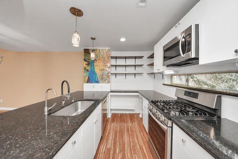 Tiny photo for 1428 Bailey Street, Houston, TX 77019 (MLS # 14109846)