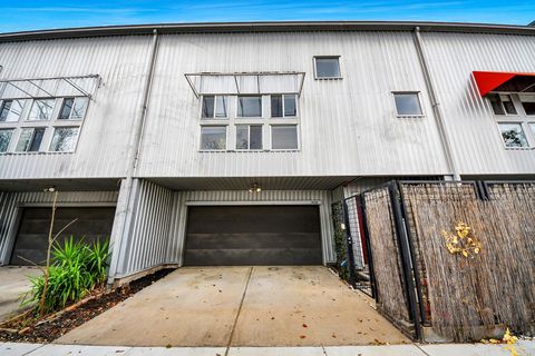 Tiny photo for 1428 Bailey Street, Houston, TX 77019 (MLS # 14109846)