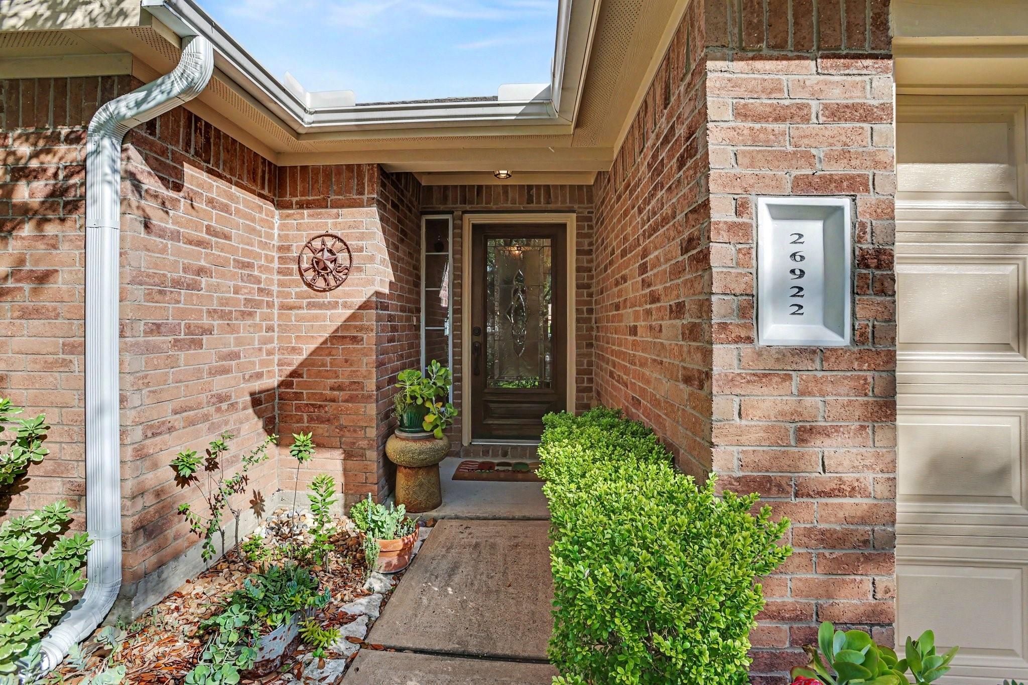 26922 Kingston Glen Lane