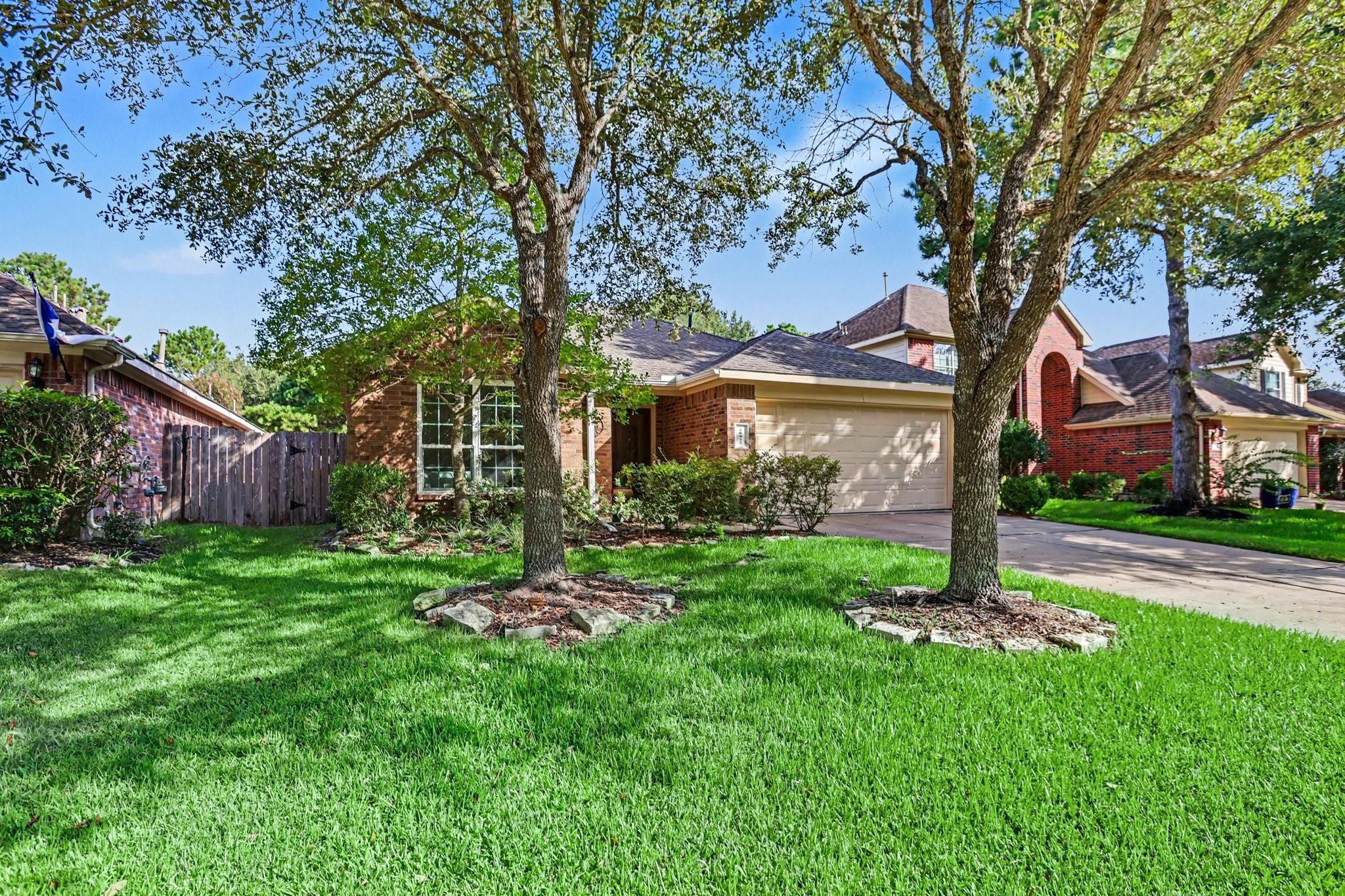26922 Kingston Glen Lane