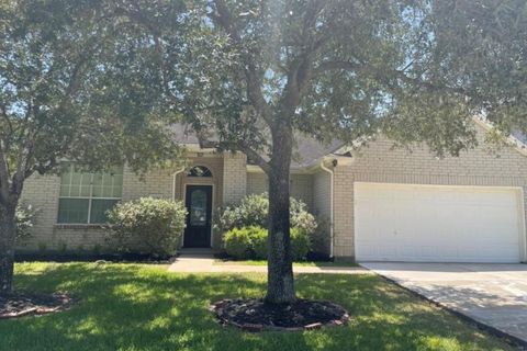 Photo of 2431 Pine Shadows Drive, Sugar Land, TX 77479 (MLS # 27771929)