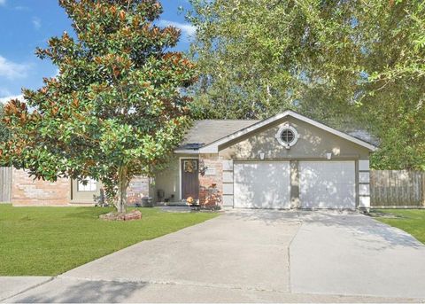 Photo of 12743 Corning Drive, Houston, TX 77089 (MLS # 60261360) Photo of 12743 Corning Drive, Houston, TX 77089 (MLS # 60261360)