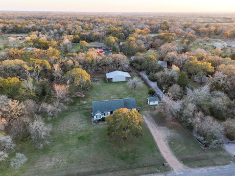 Homes For Sale - 118 Pin Oak Lane<br/> Hempstead, TX 77445