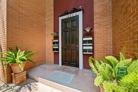 Photo of 1806 Banks Street #1, Houston, TX 77098 (MLS # 92463166)
