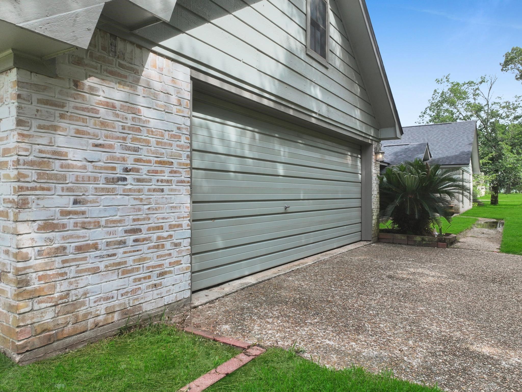 829 S Van Ostrand Avenue