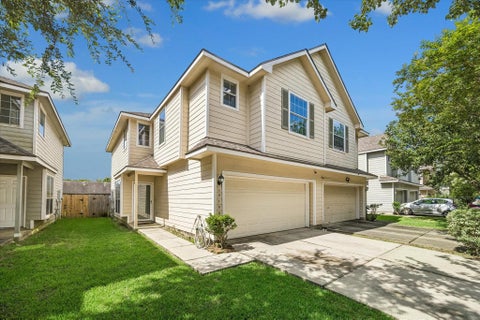 Photo of 13102 Peppergate Lane, Houston, TX 77044 (MLS # 22207725)
