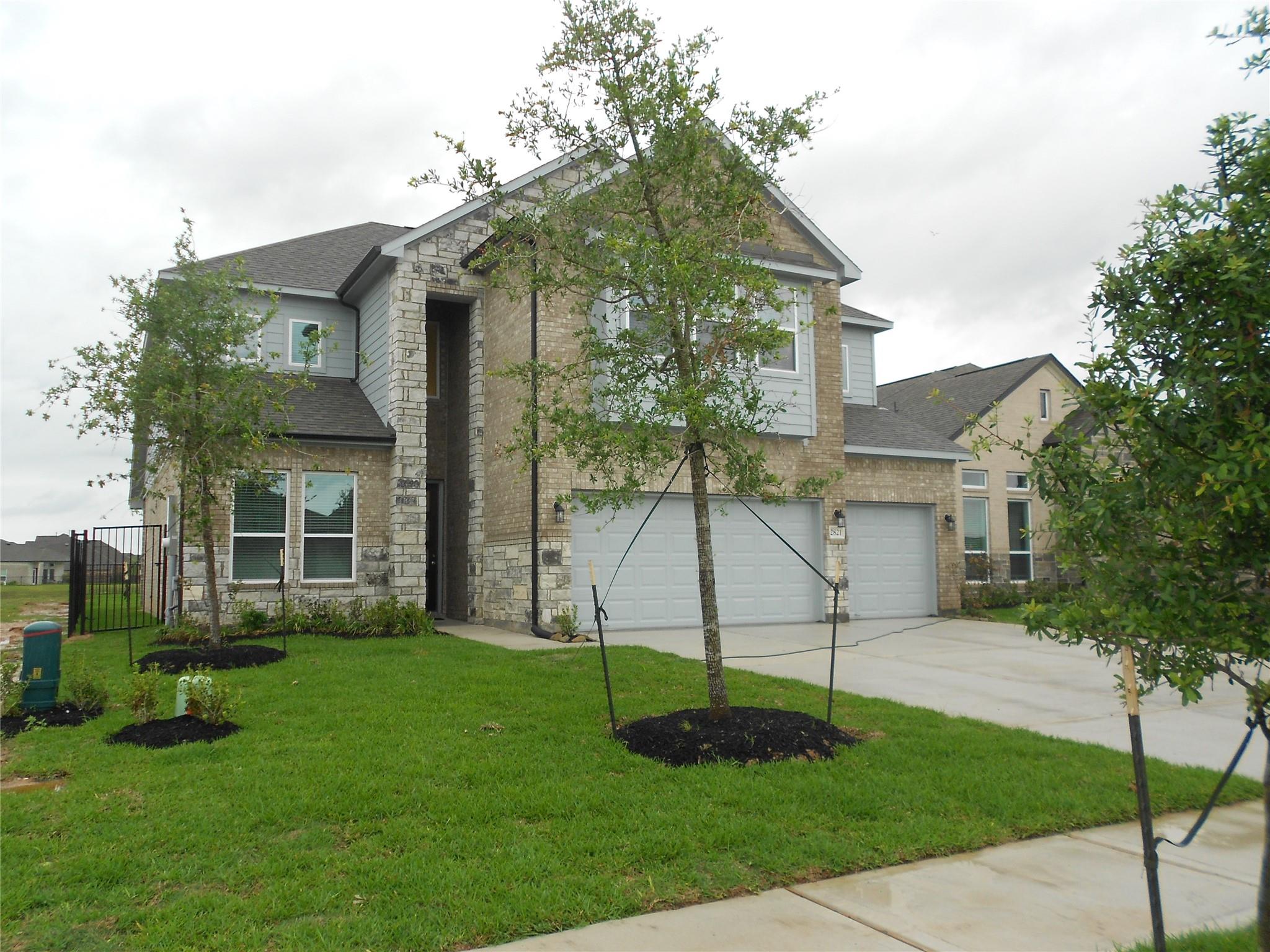 2821 Golden Isle Drive