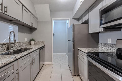 Photo of 720 Memorial Mews Street #B, Houston, TX 77079 (MLS # 86946486)