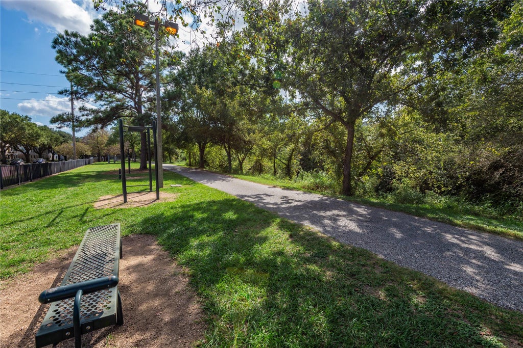 Photo of 720 Memorial Mews Street #B, Houston, TX 77079 (MLS # 86946486)