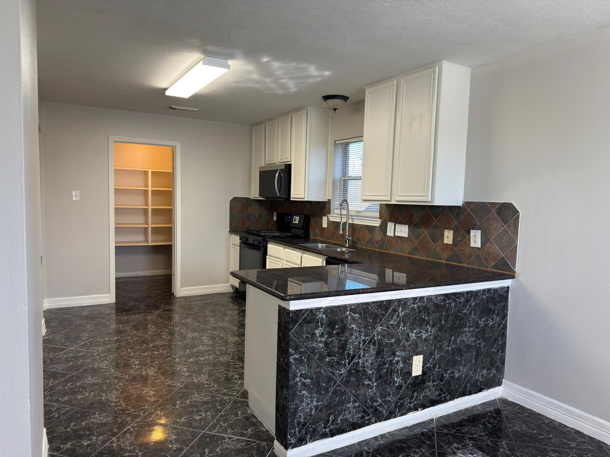 2239 Heatherwood Drive