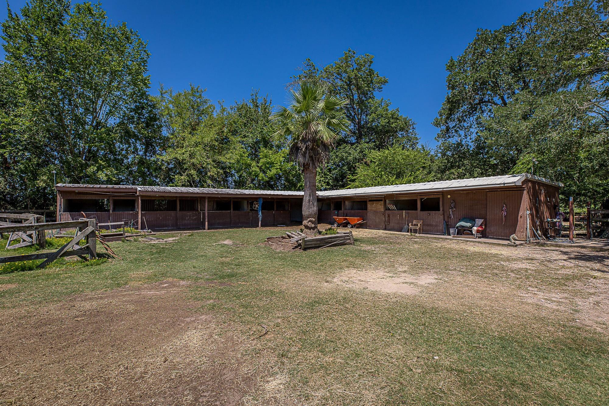 26298 Hwy 105