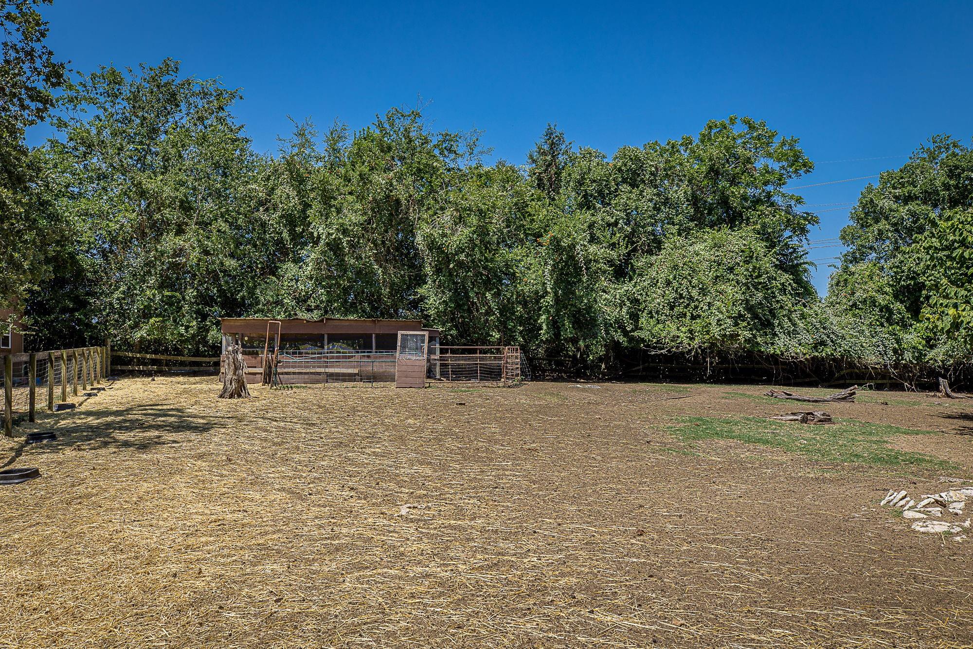 26298 Hwy 105