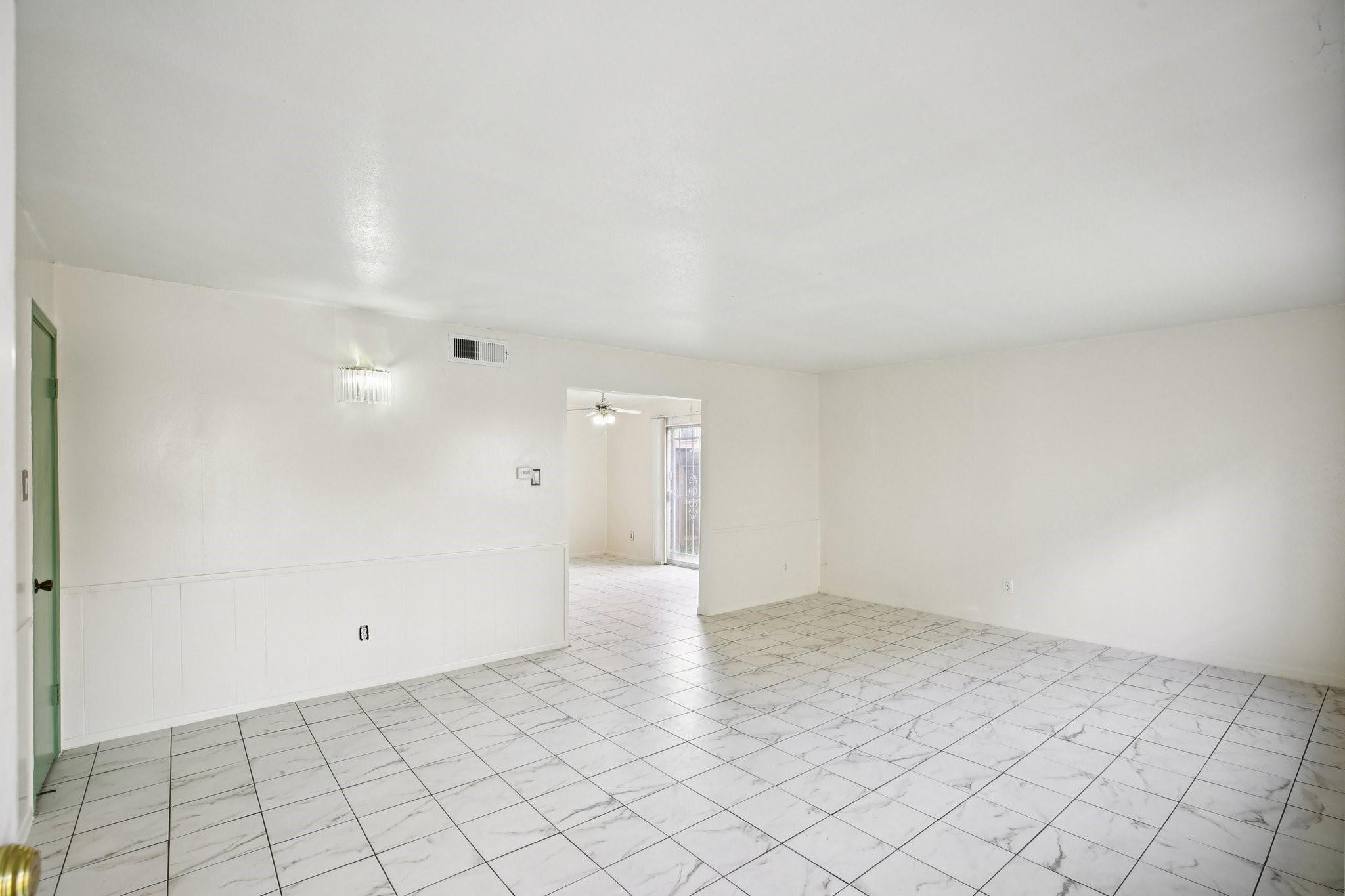 8379 La Roche Lane
