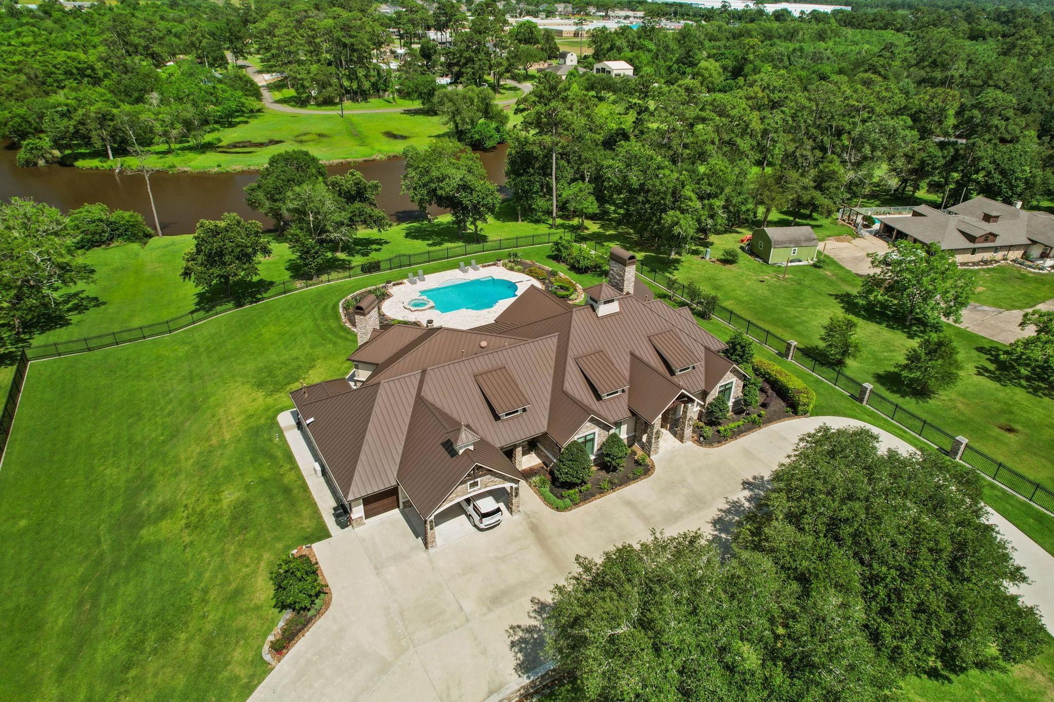 5106 Bayou Boulevard