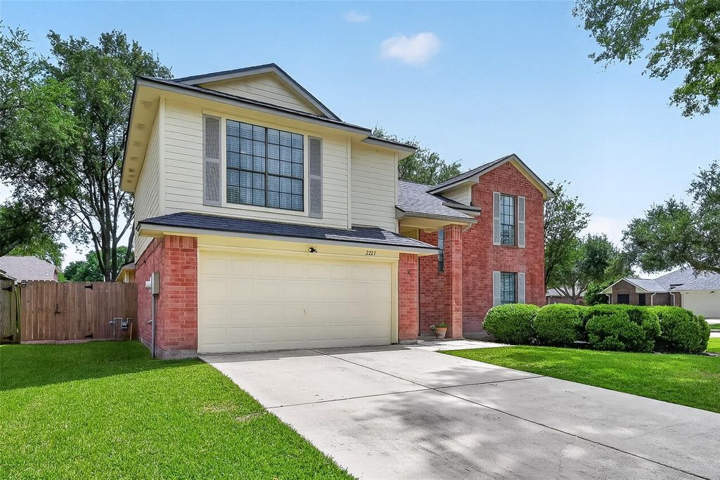Photo of 2221 Aberdeen Drive, League City, TX 77573 (MLS # 41902400)