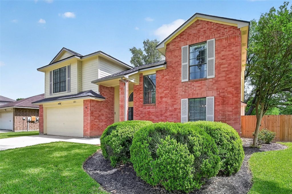 Photo of 2221 Aberdeen Drive, League City, TX 77573 (MLS # 41902400)