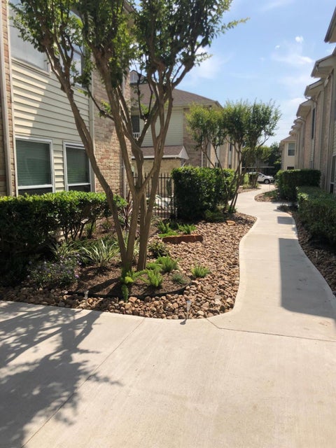 Photo of 2300 Augusta Drive #32, Houston, TX 77057 (MLS # 79201706)